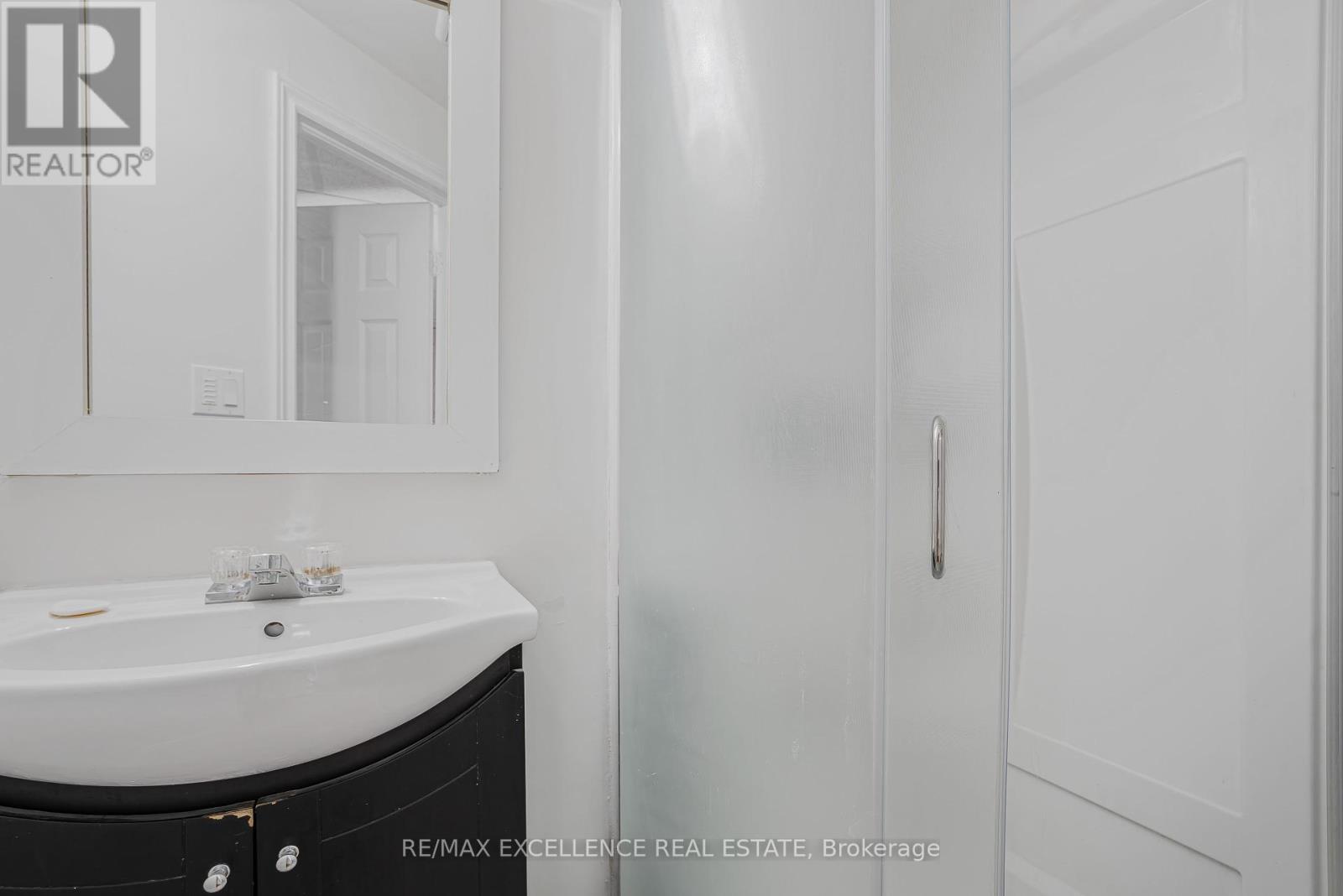 6935 Dillingwood Drive, Mississauga, Ontario  L5N 6Z7 - Photo 26 - W12437615