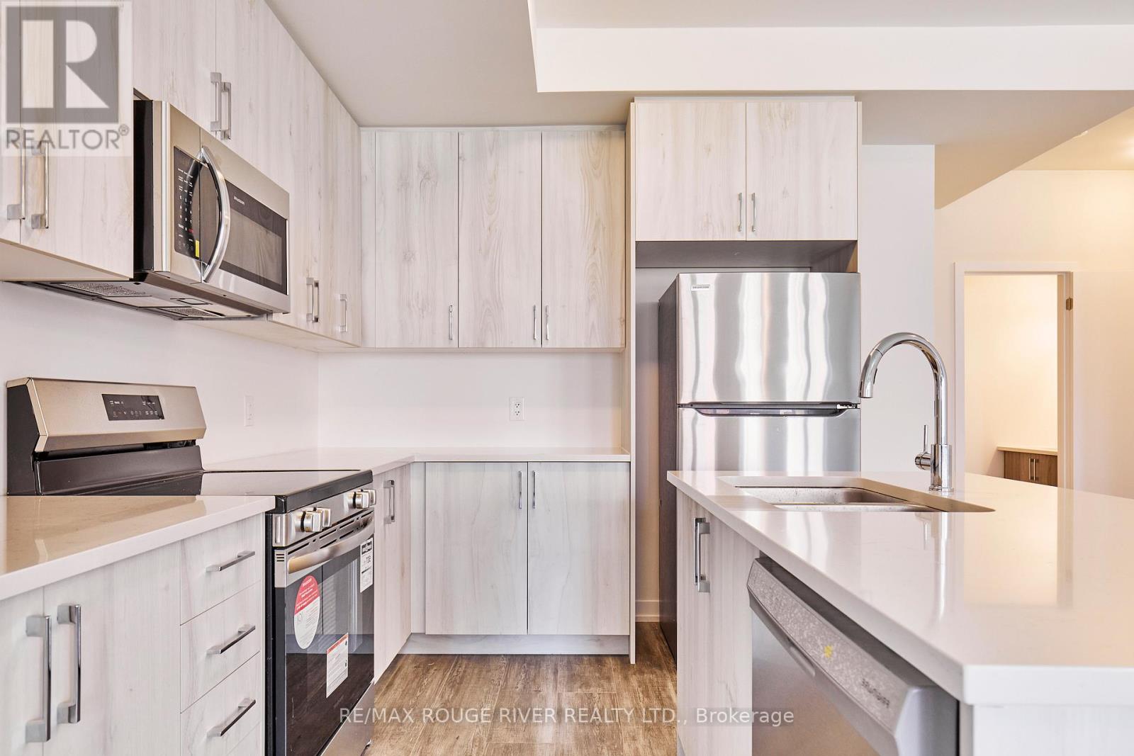 106 Ziibi Way, Clarington, Ontario  L1B 0W5 - Photo 6 - E12436405