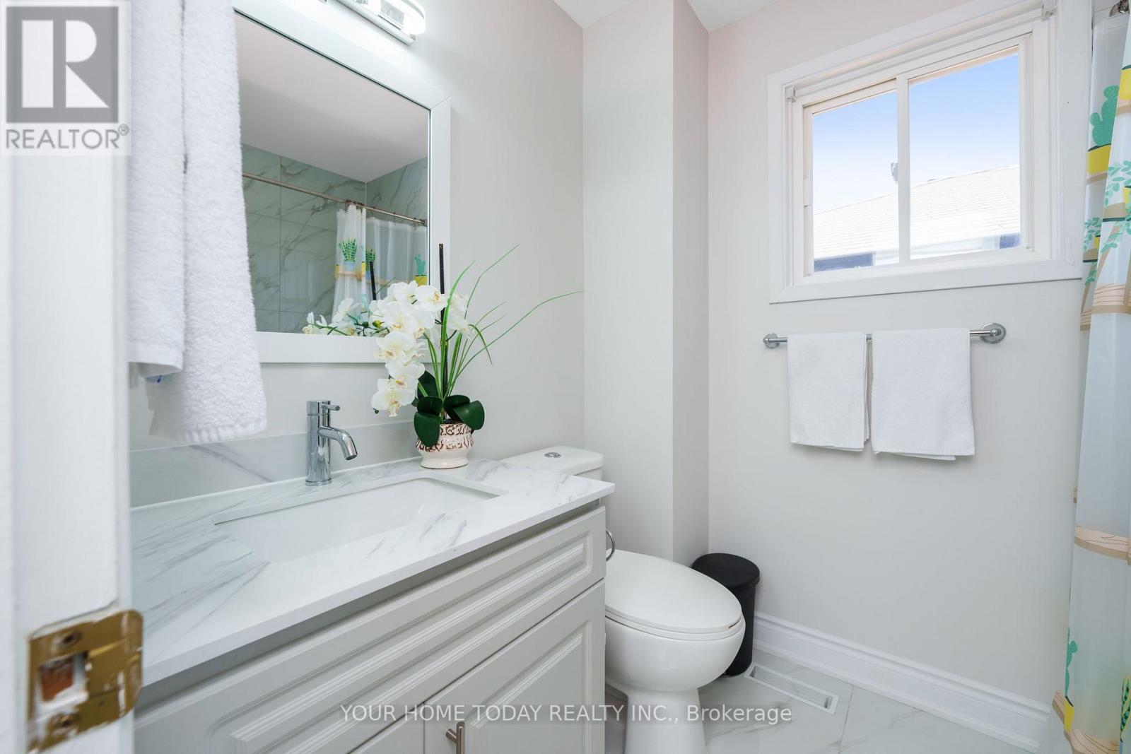 18 Alabaster Drive, Brampton, Ontario  L6V 4E4 - Photo 20 - W12376650