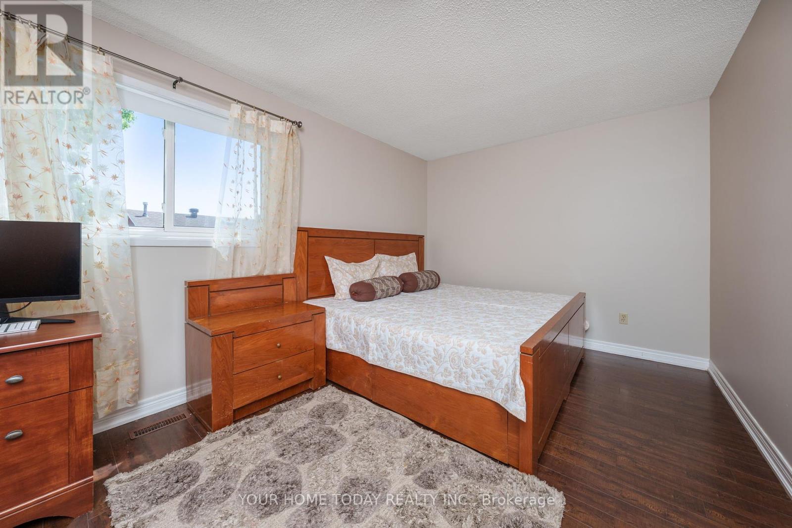18 Alabaster Drive, Brampton, Ontario  L6V 4E4 - Photo 17 - W12376650