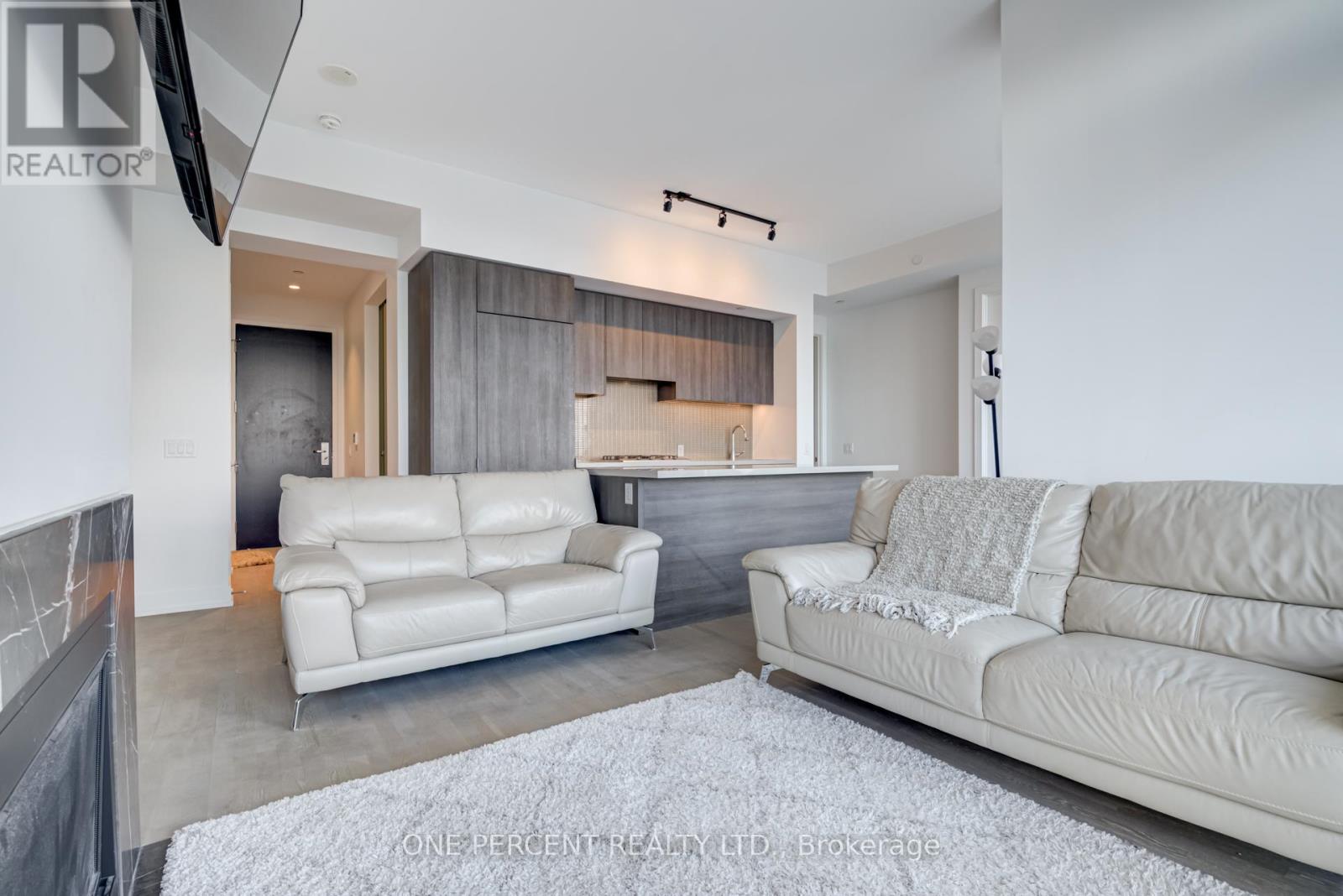 6108 - 7 Grenville Street, Toronto, Ontario  M4Y 1A1 - Photo 3 - C12436916