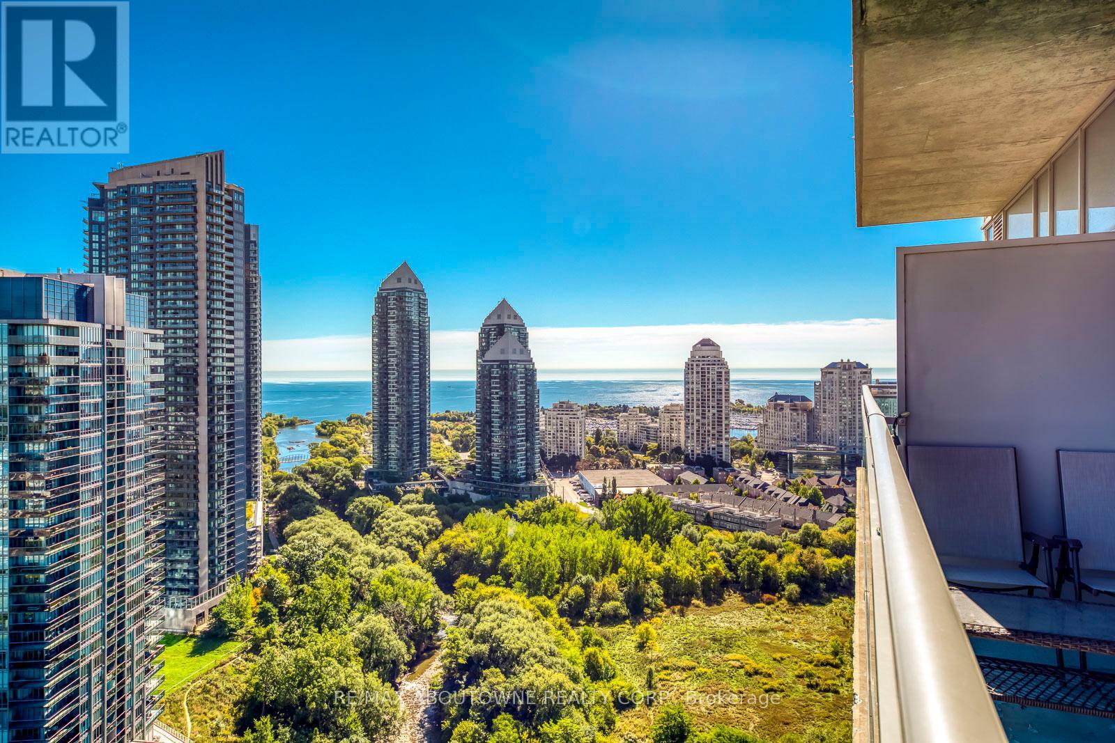 2524 - 165 Legion Road N, Toronto (Mimico), Ontario  M8Y 0B3 - Photo 25 - W12436942