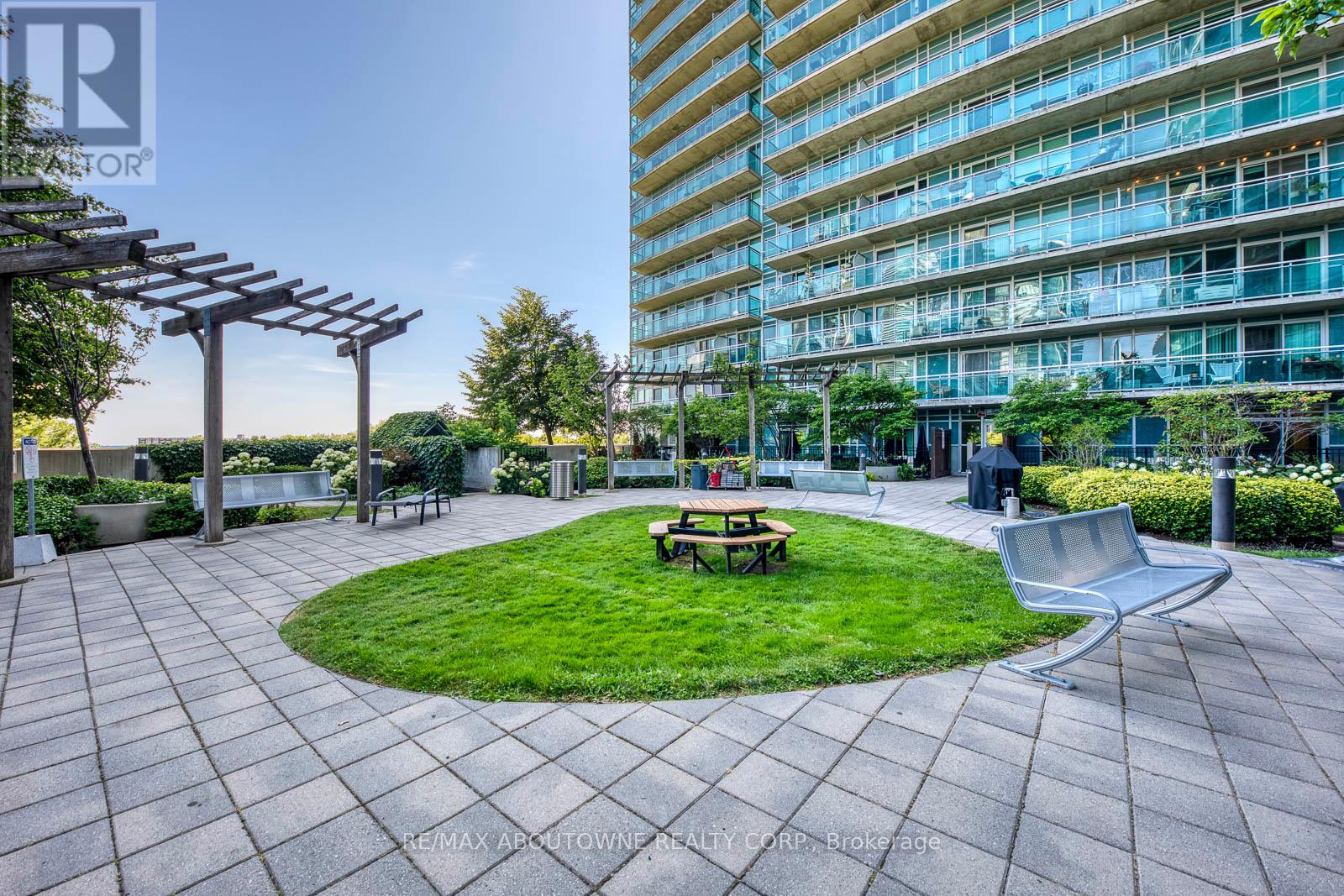 2524 - 165 Legion Road N, Toronto (Mimico), Ontario  M8Y 0B3 - Photo 37 - W12436942