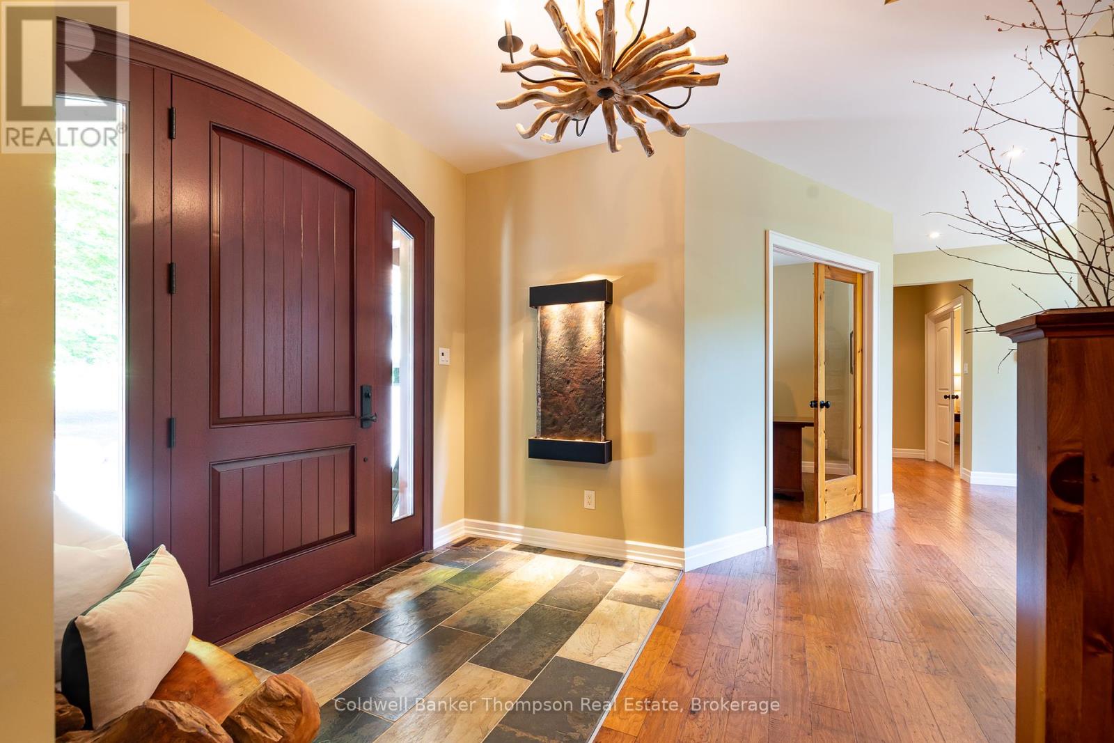 11 Forest Hill Lane, Huntsville, Ontario  P1H 2N5 - Photo 5 - X12360361
