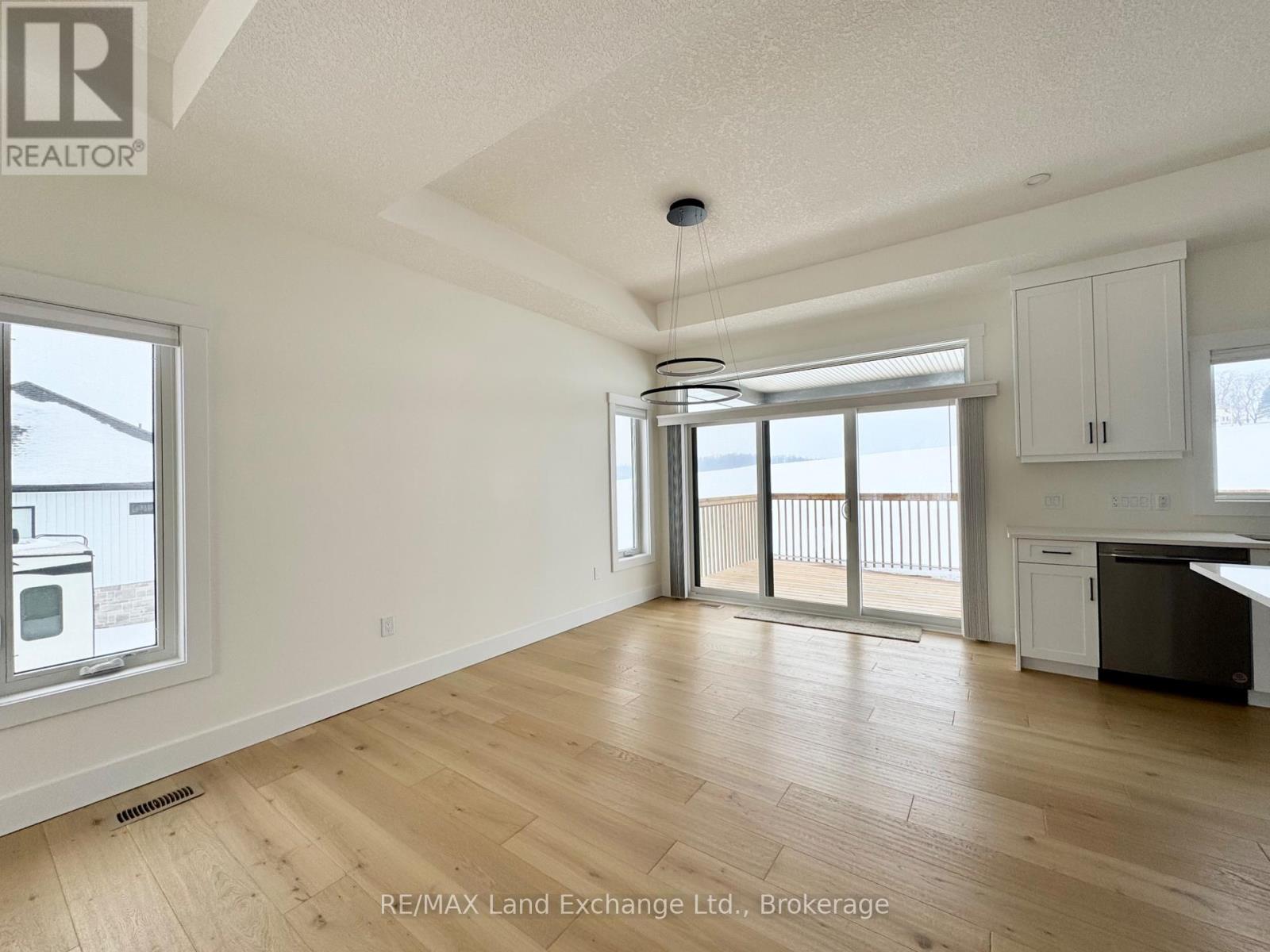 4829 Bruce Road 3, Saugeen Shores, Ontario  N0H 2C7 - Photo 3 - X12437776