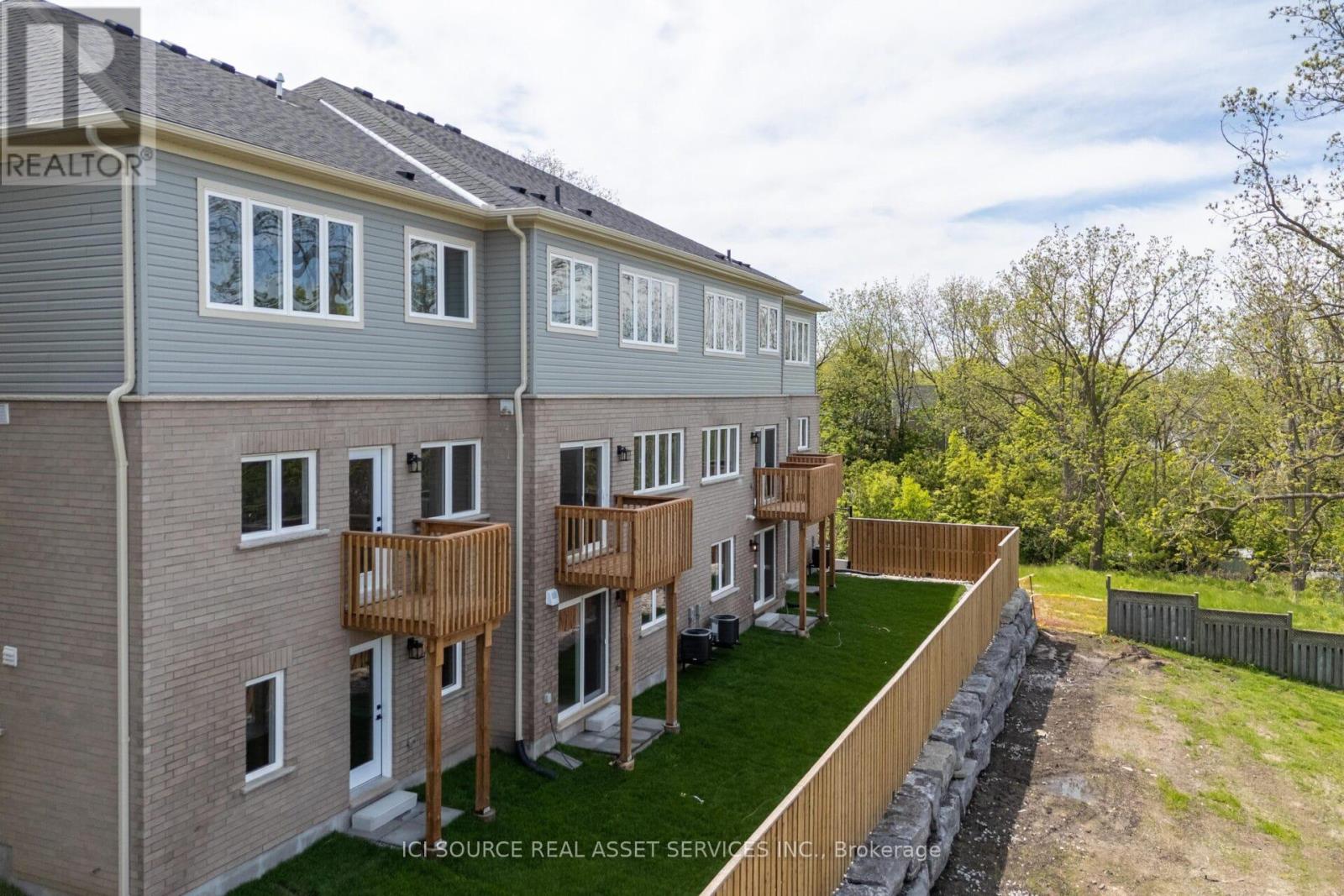 4061-2 Fracchioni Drive, Lincoln, Ontario  L3J 0R5 - Photo 32 - X12437558