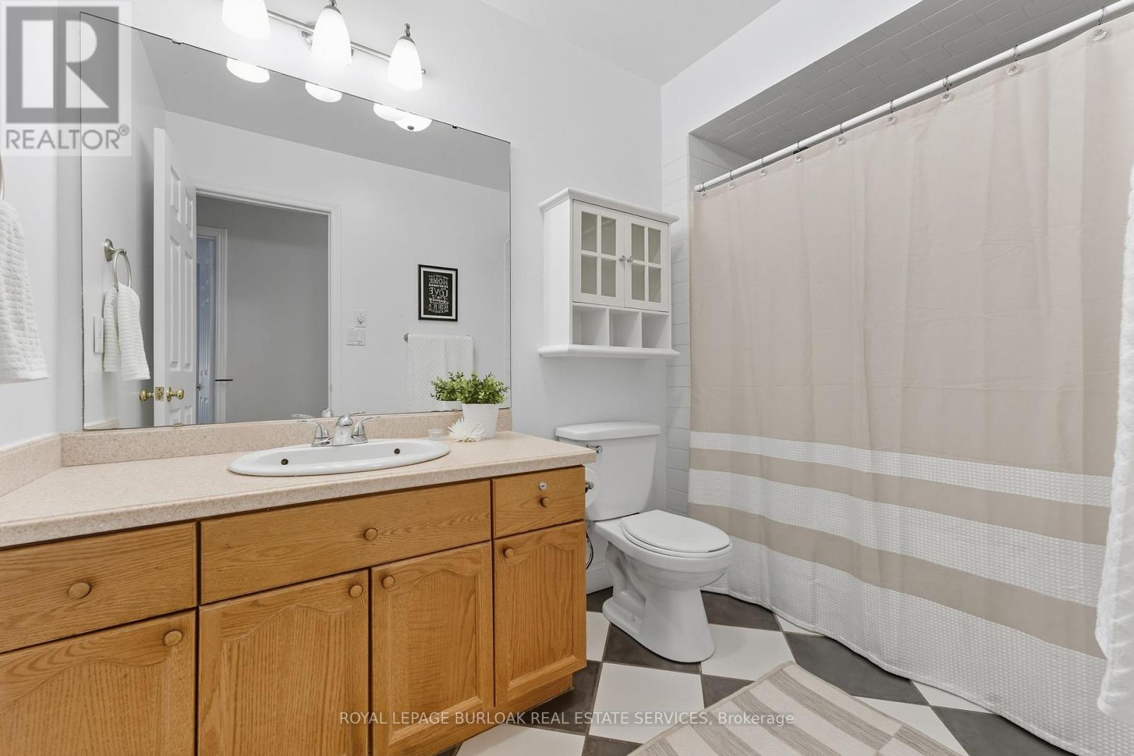 4960 Greenlane Road, Lincoln, Ontario  L0R 1B1 - Photo 14 - X12437561
