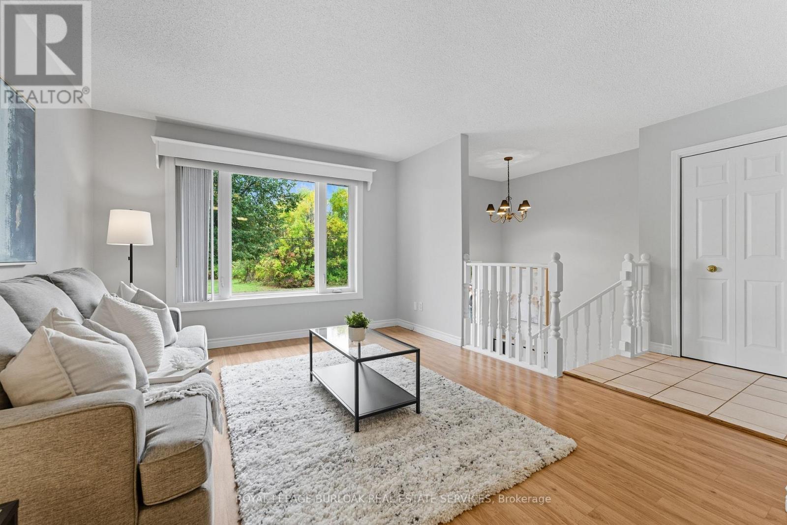 4960 Greenlane Road, Lincoln, Ontario  L0R 1B1 - Photo 4 - X12437561