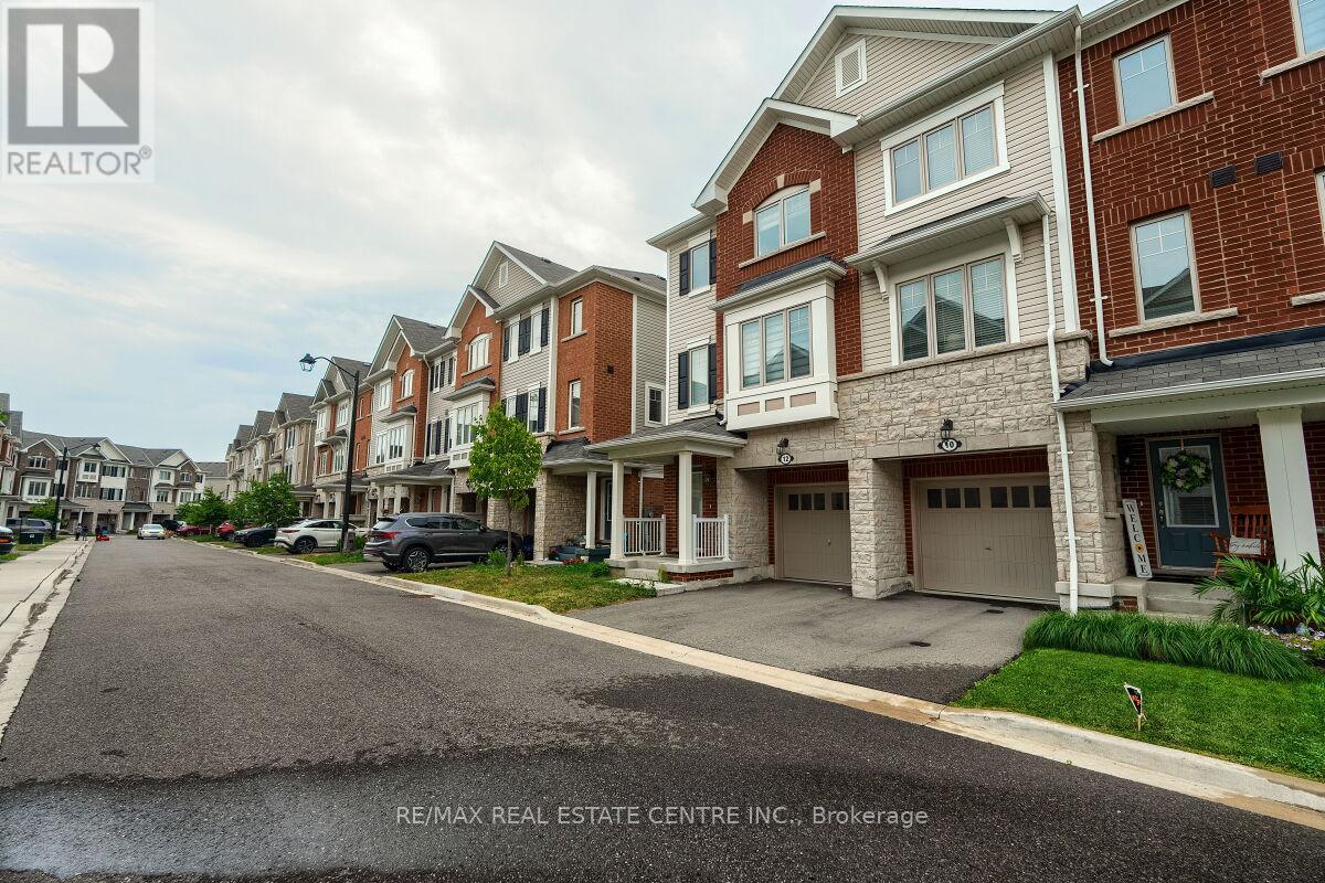 12 Rapids Lane, Hamilton, Ontario  L8K 0A3 - Photo 4 - X12437570