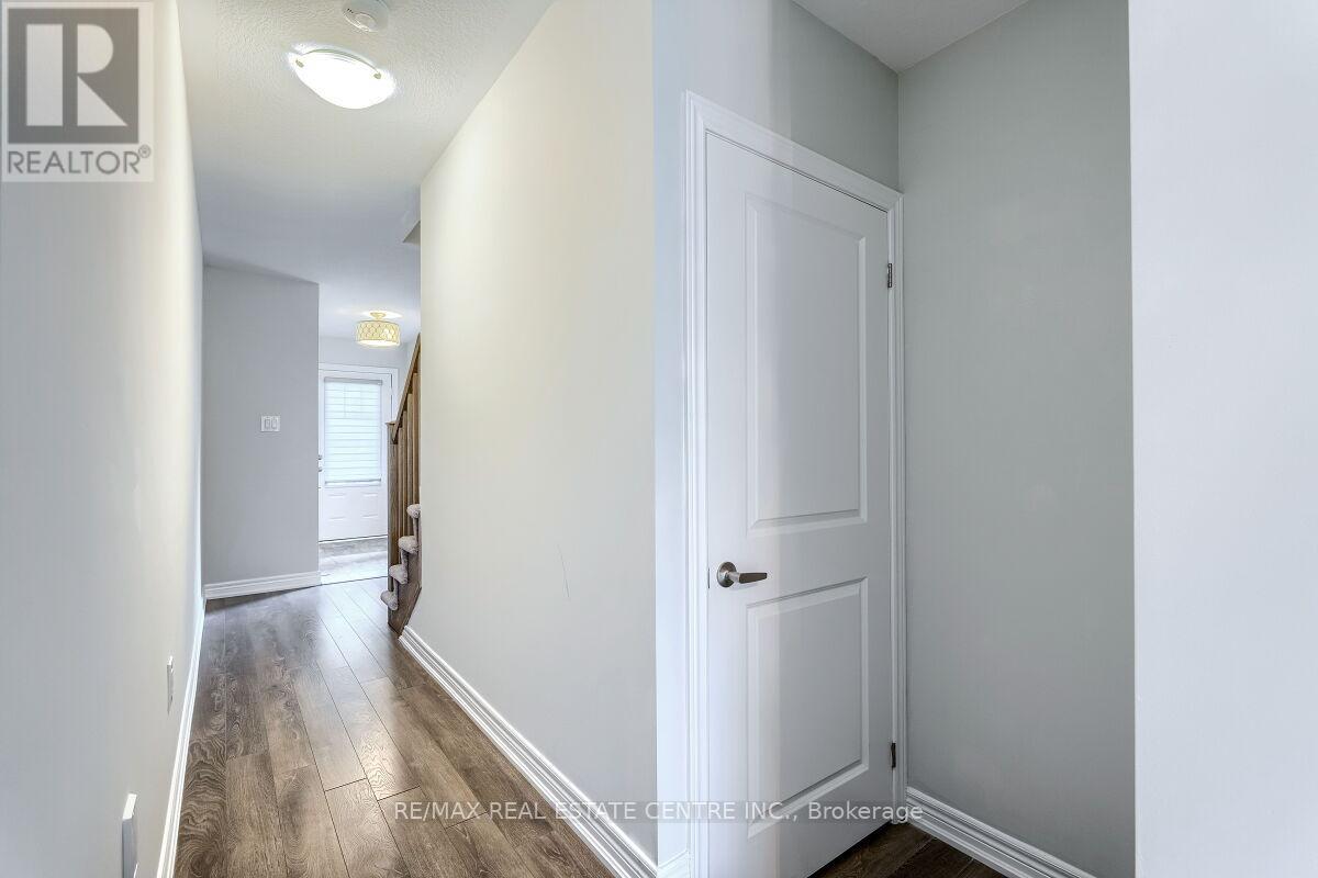 12 Rapids Lane, Hamilton, Ontario  L8K 0A3 - Photo 9 - X12437570
