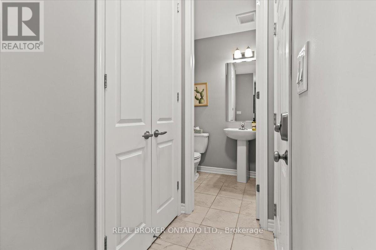 100 Celano Drive, Hamilton, Ontario  L8B 1V2 - Photo 10 - X12437574