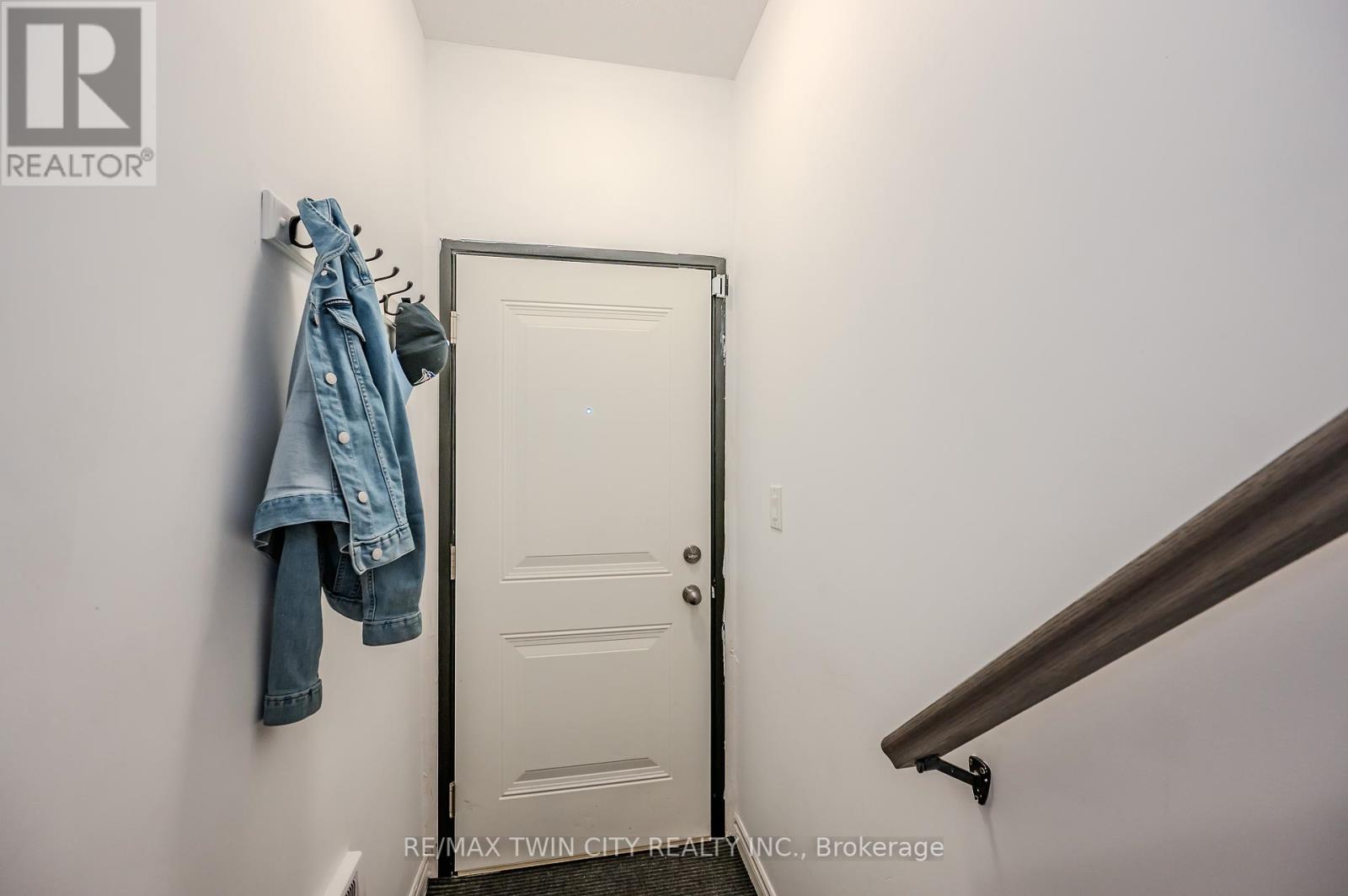 5 - 164 Heiman Street, Kitchener, Ontario  N2M 0B8 - Photo 6 - X12437584