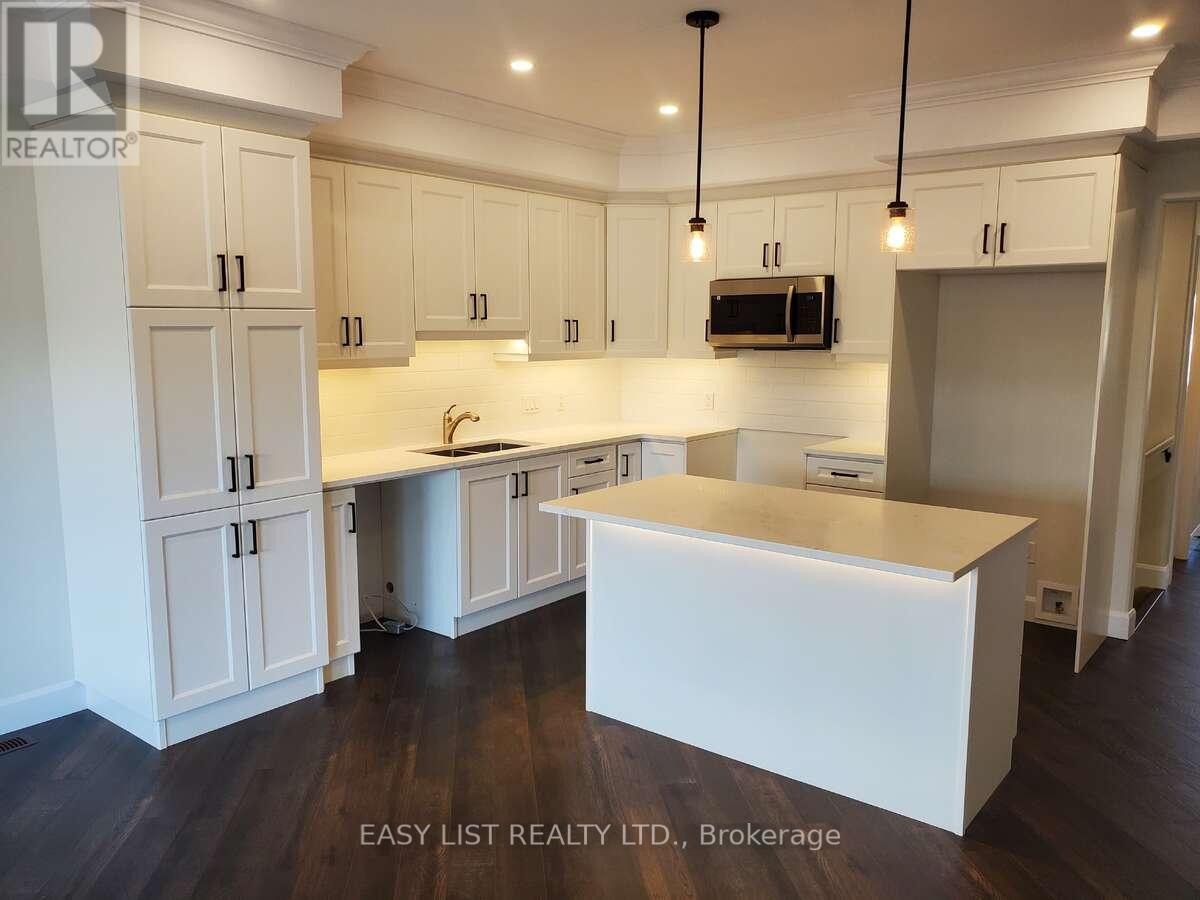 152 Wilmer Avenue, Gananoque, Ontario  K7G 3C3 - Photo 2 - X12437597