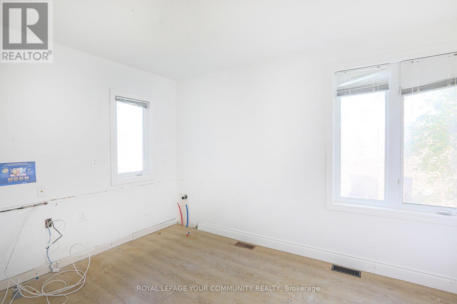 155 King Road, Richmond Hill, Ontario  L4E 2W1 - Photo 13 - N12421512