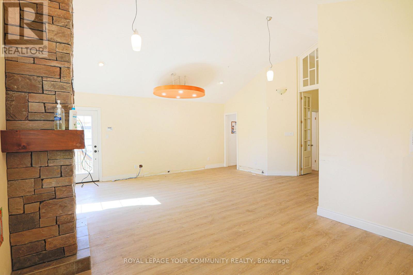 155 King Road, Richmond Hill, Ontario  L4E 2W1 - Photo 10 - N12421512