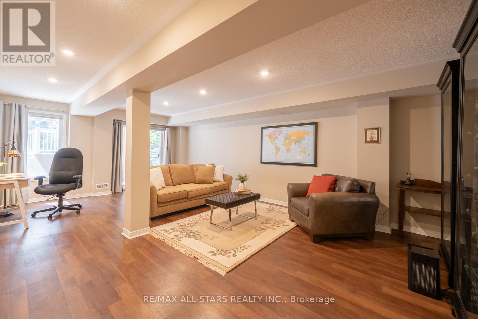 94 Chambersburg Way, Whitchurch-Stouffville, Ontario  L4A 0X8 - Photo 36 - N12376057