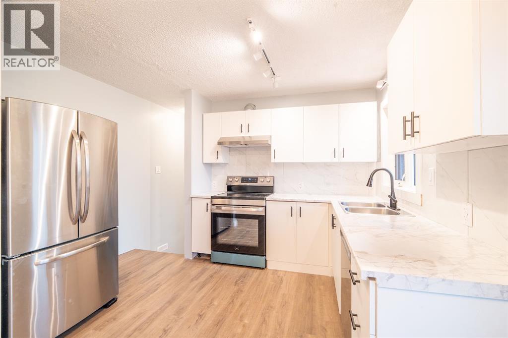 5402 59 Street, Ponoka, Alberta  T4J 1K6 - Photo 10 - A2256881