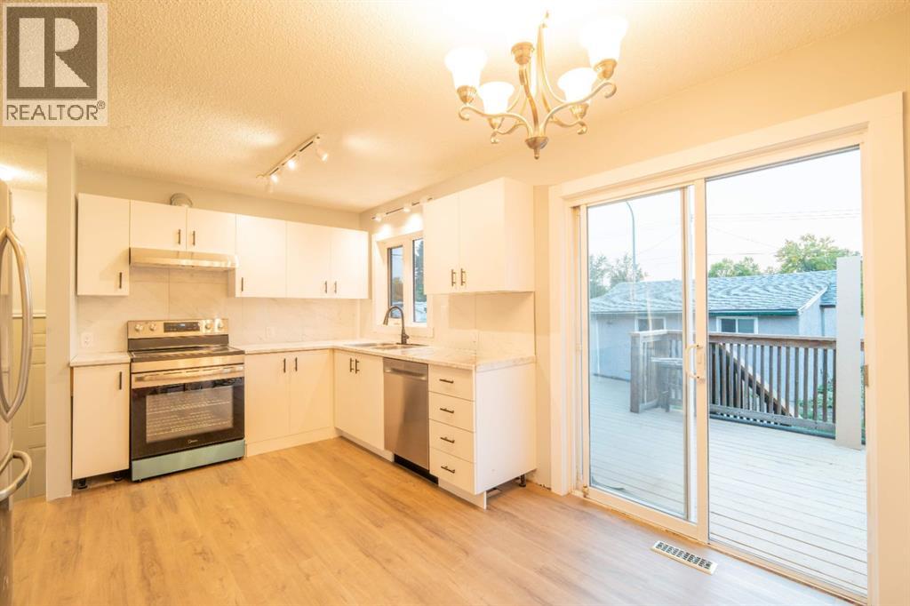5402 59 Street, Ponoka, Alberta  T4J 1K6 - Photo 8 - A2256881