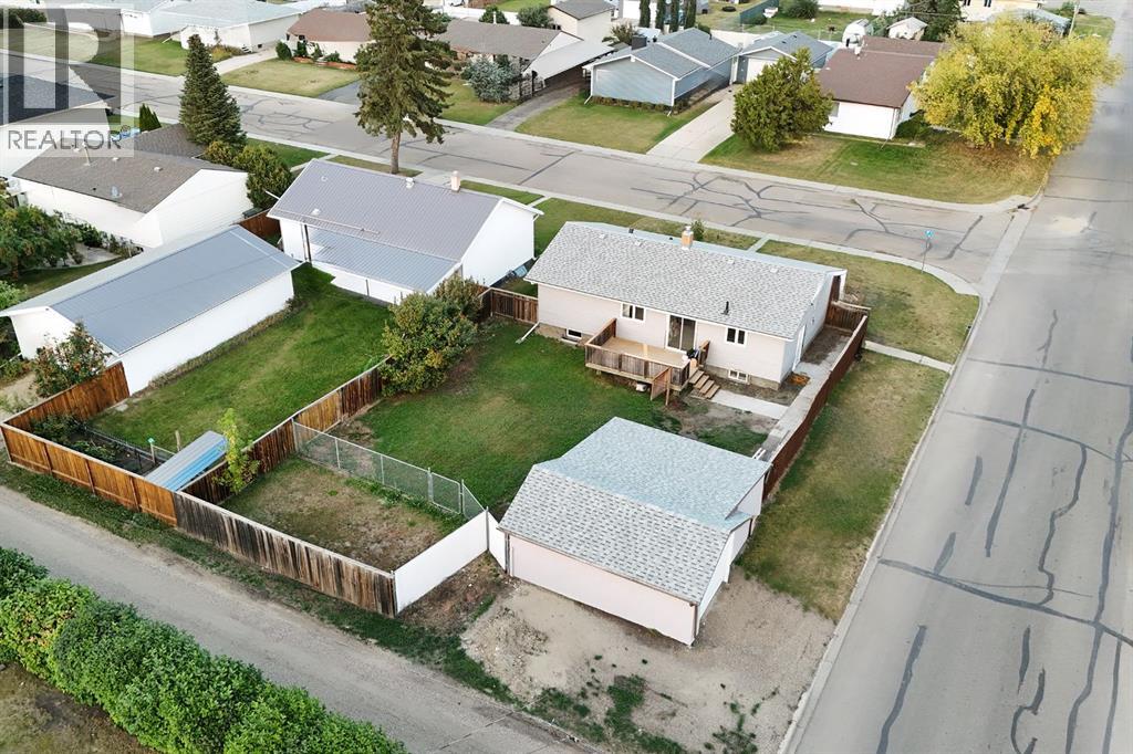 5402 59 Street, Ponoka, Alberta  T4J 1K6 - Photo 3 - A2256881