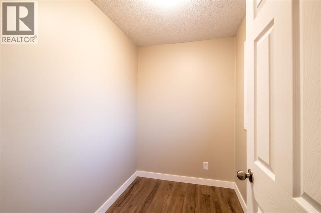 5402 59 Street, Ponoka, Alberta  T4J 1K6 - Photo 23 - A2256881