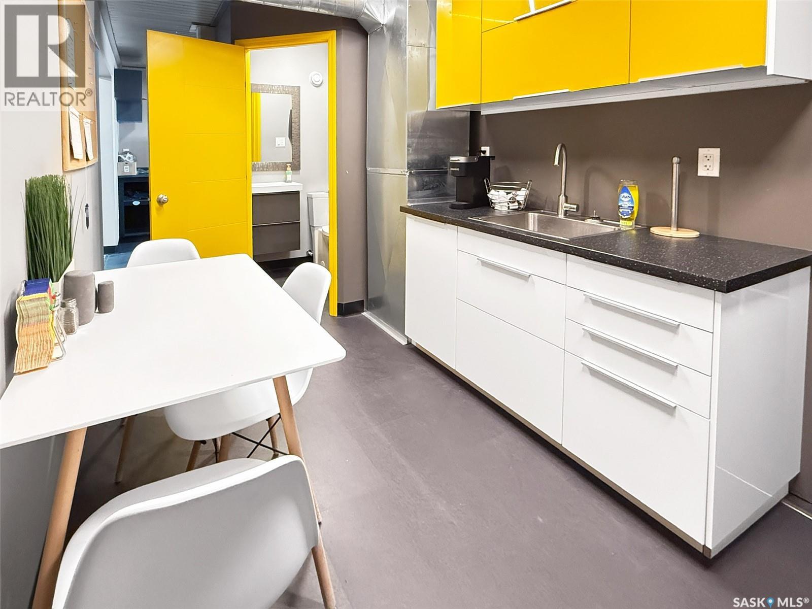 1411 North Service Road W, Swift Current, Saskatchewan  S9H 3S9 - Photo 11 - SK019516