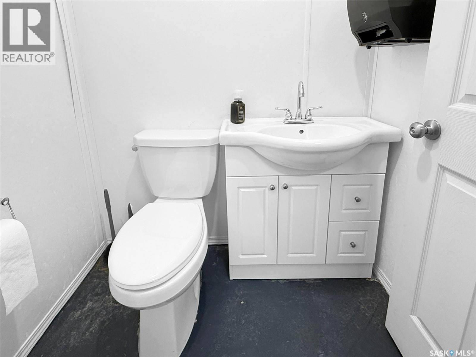 1411 North Service Road W, Swift Current, Saskatchewan  S9H 3S9 - Photo 23 - SK019516