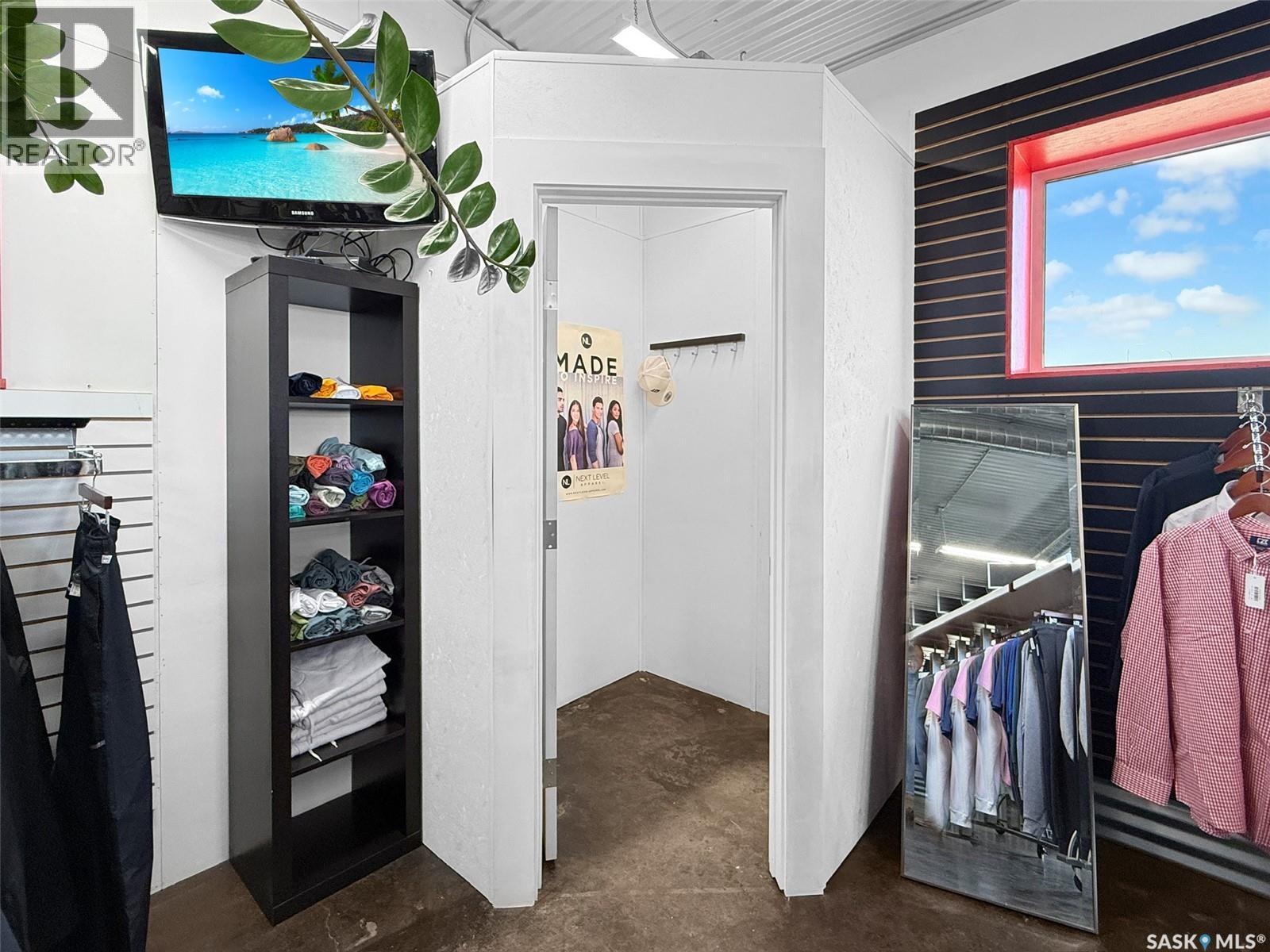 1411 North Service Road W, Swift Current, Saskatchewan  S9H 3S9 - Photo 5 - SK019516