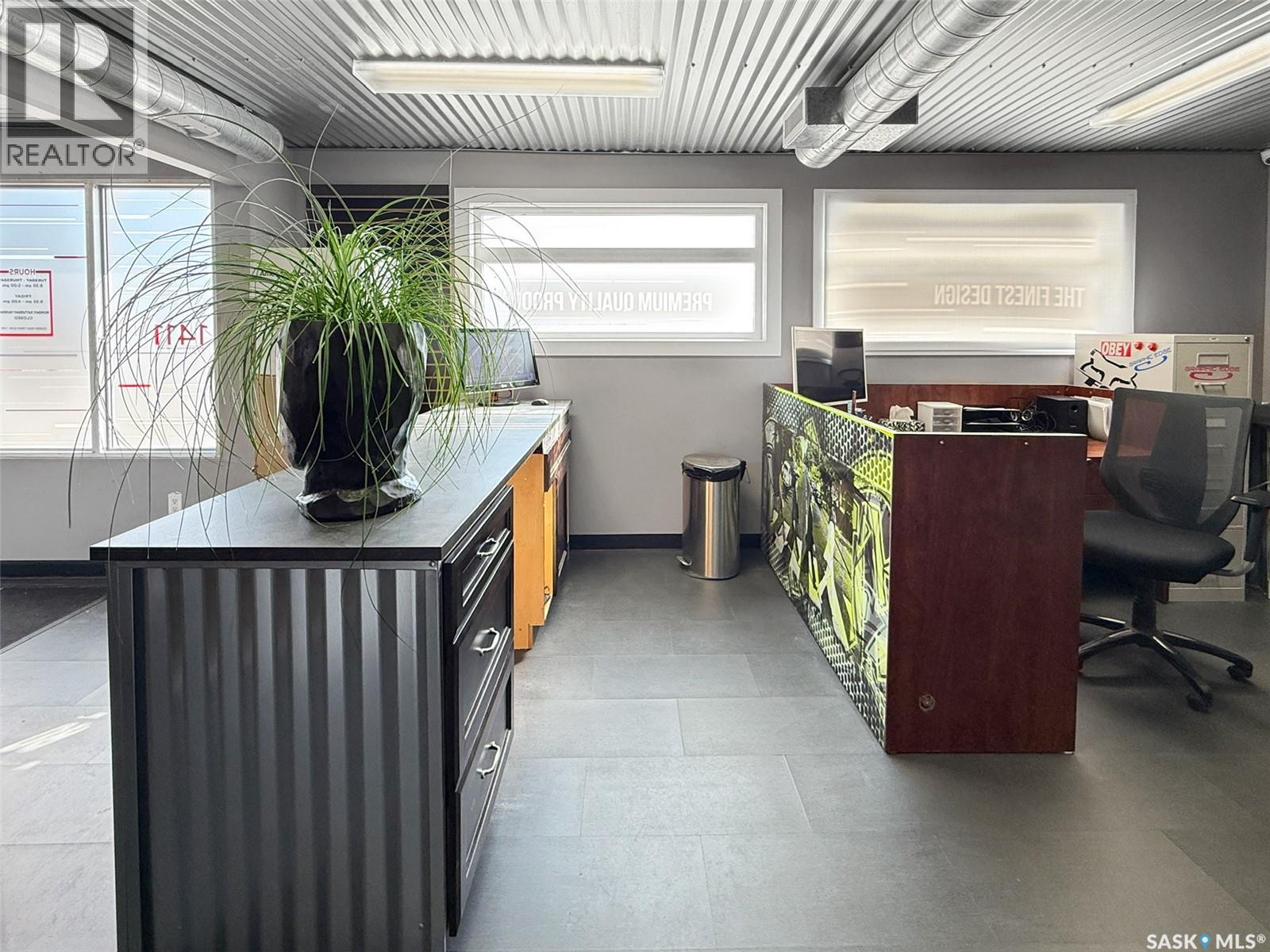 1411 North Service Road W, Swift Current, Saskatchewan  S9H 3S9 - Photo 7 - SK019516