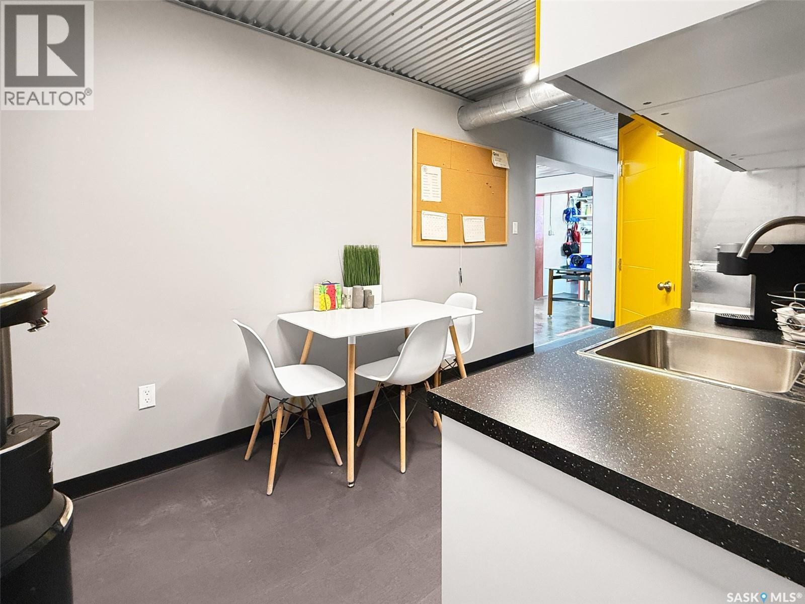 1411 North Service Road W, Swift Current, Saskatchewan  S9H 3S9 - Photo 9 - SK019516