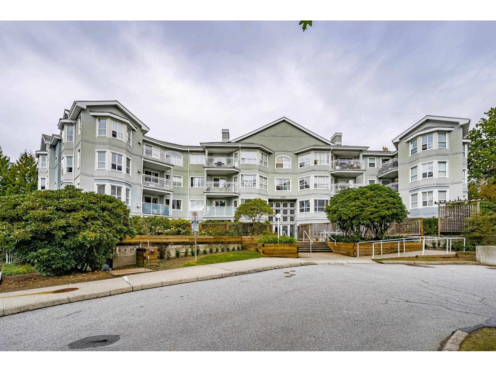 304 13955 LAUREL DRIVE, Surrey, British Columbia