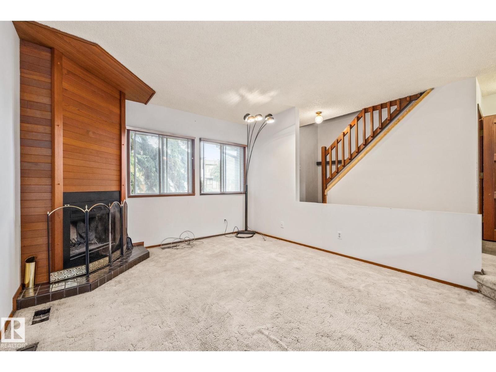 3511 42 Av Nw, Edmonton, Alberta  T6L 5C7 - Photo 4 - E4460250