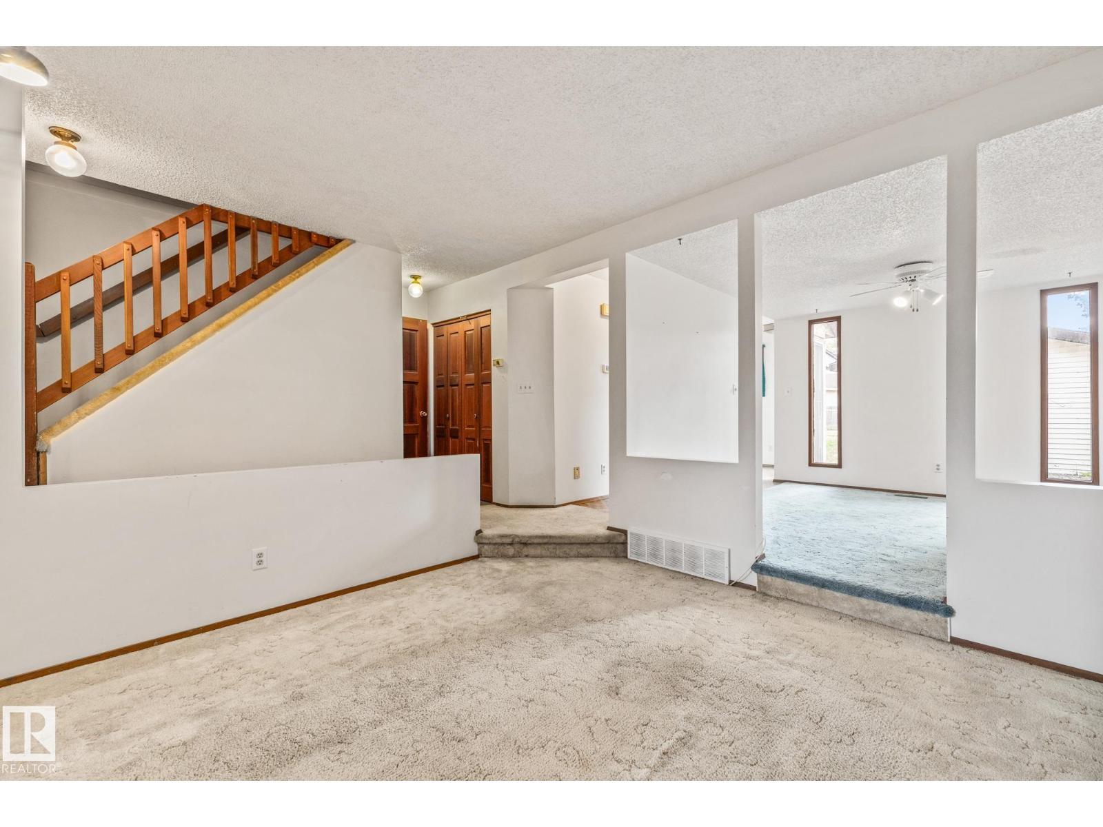 3511 42 Av Nw, Edmonton, Alberta  T6L 5C7 - Photo 5 - E4460250