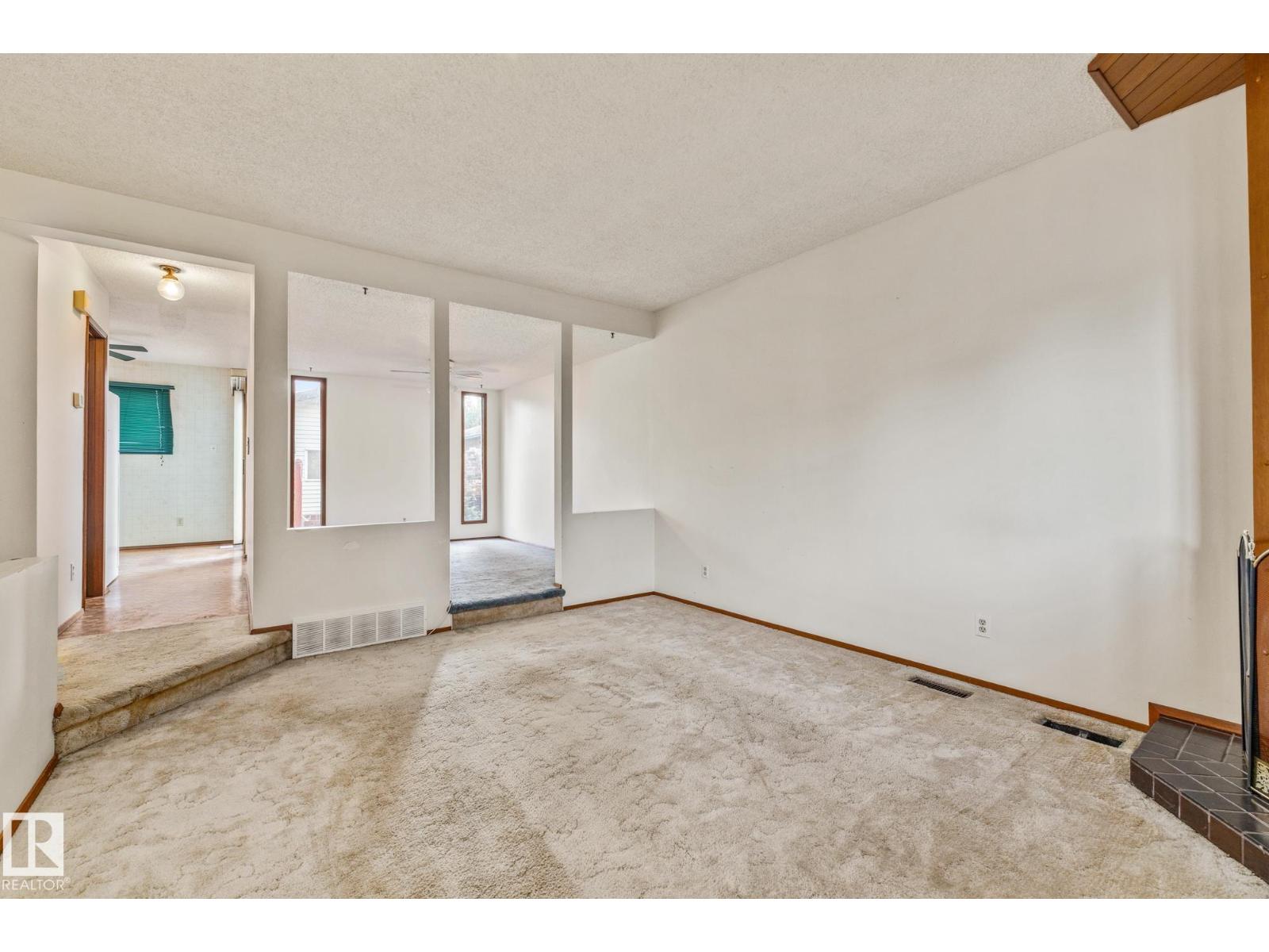 3511 42 Av Nw, Edmonton, Alberta  T6L 5C7 - Photo 6 - E4460250