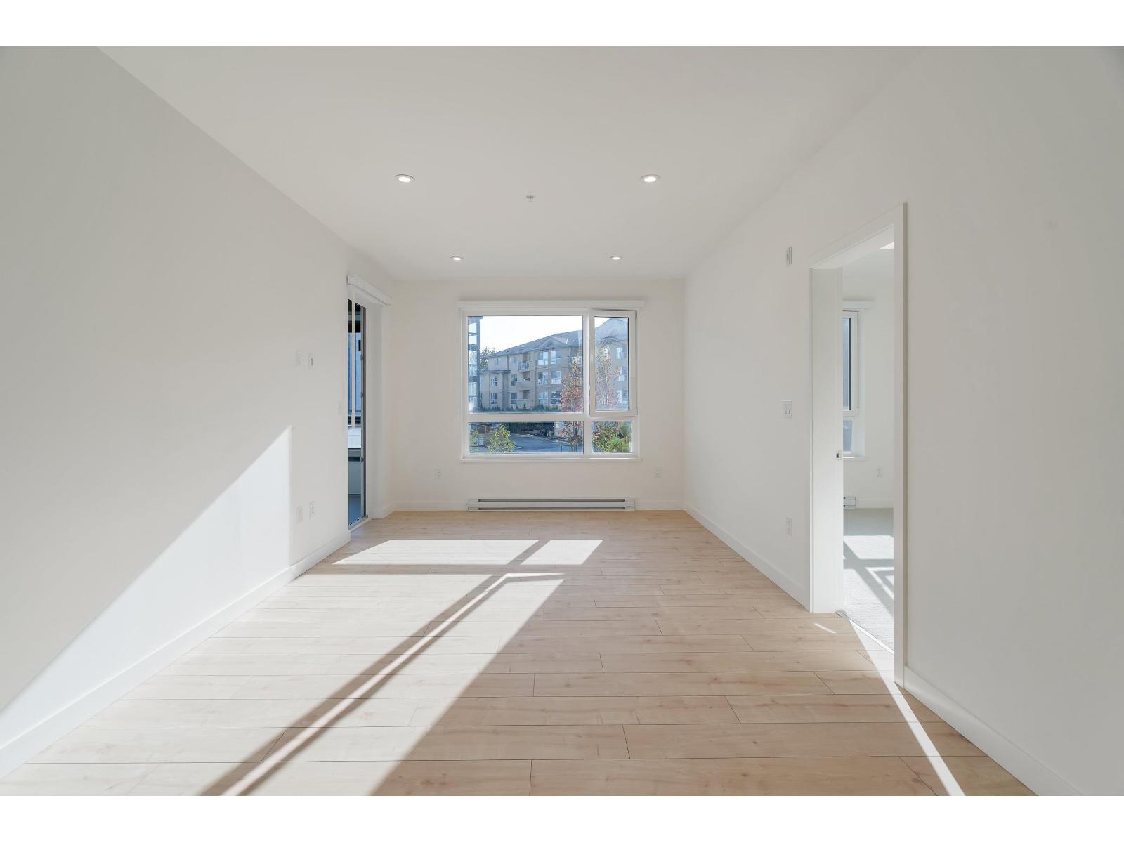 223 13788 76 Avenue, Surrey, British Columbia  V3W 3V9 - Photo 5 - R3053627