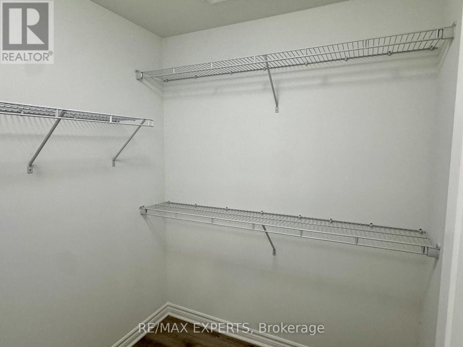 17 Pearen Lane, Barrie, Ontario  L9J 0G5 - Photo 17 - S12436818
