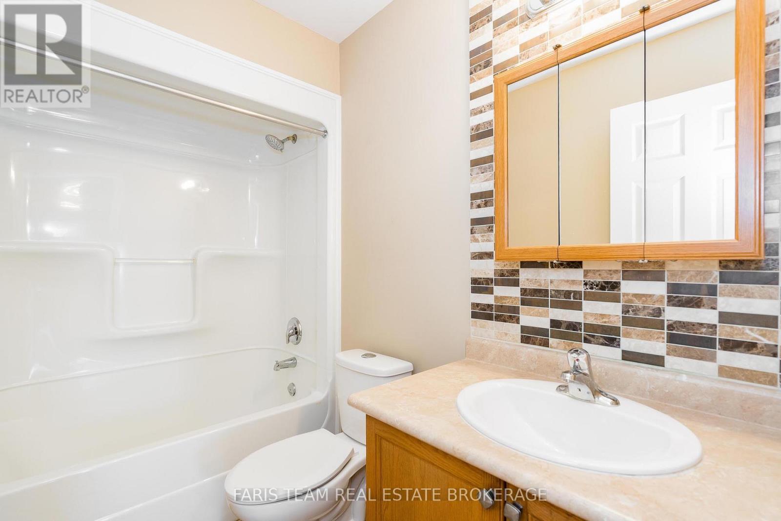 18 - 318 Little Avenue, Barrie, Ontario  L4N 2Z6 - Photo 18 - S12426362