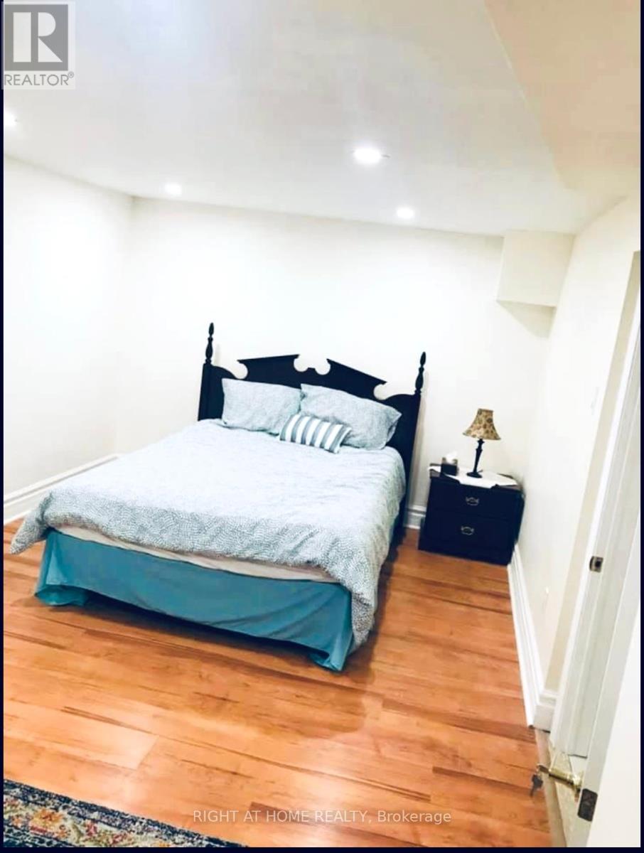 ROOM#B - 289 LAURENTIAN AVENUE, Mississauga, Ontario