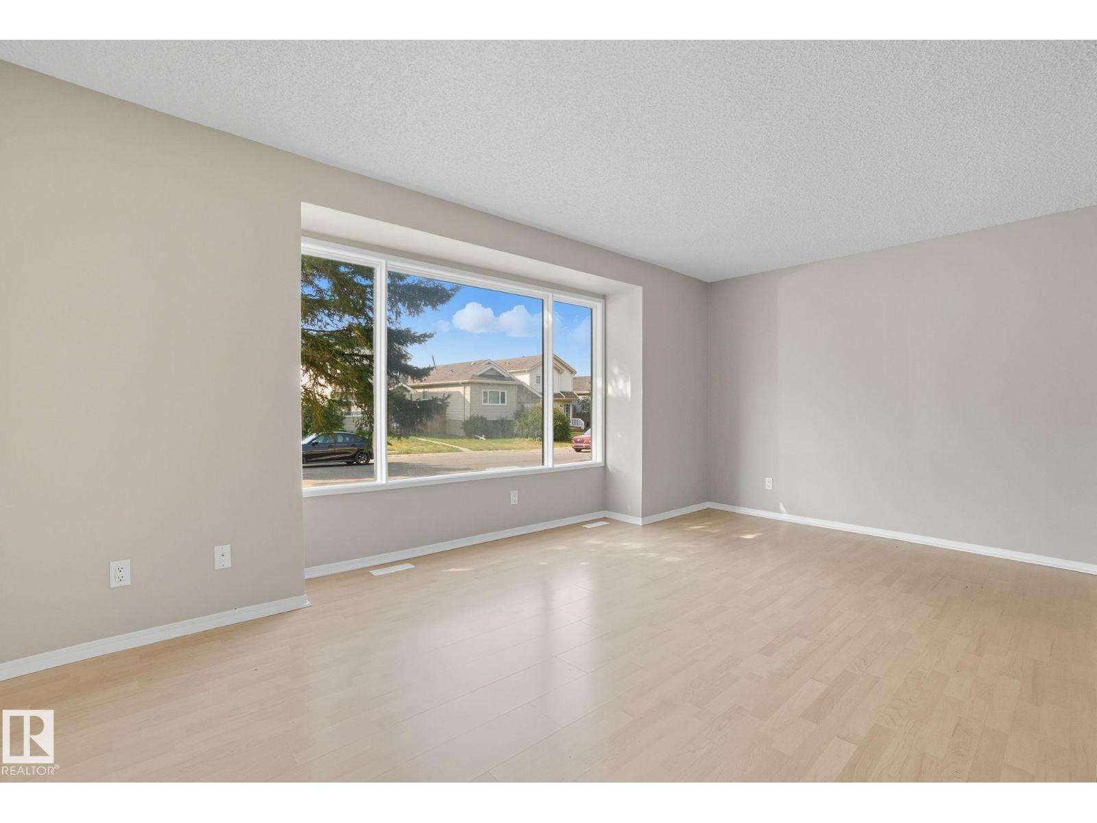 121 Kirkwood Wy Nw, Edmonton, Alberta  T6L 5J7 - Photo 11 - E4460251
