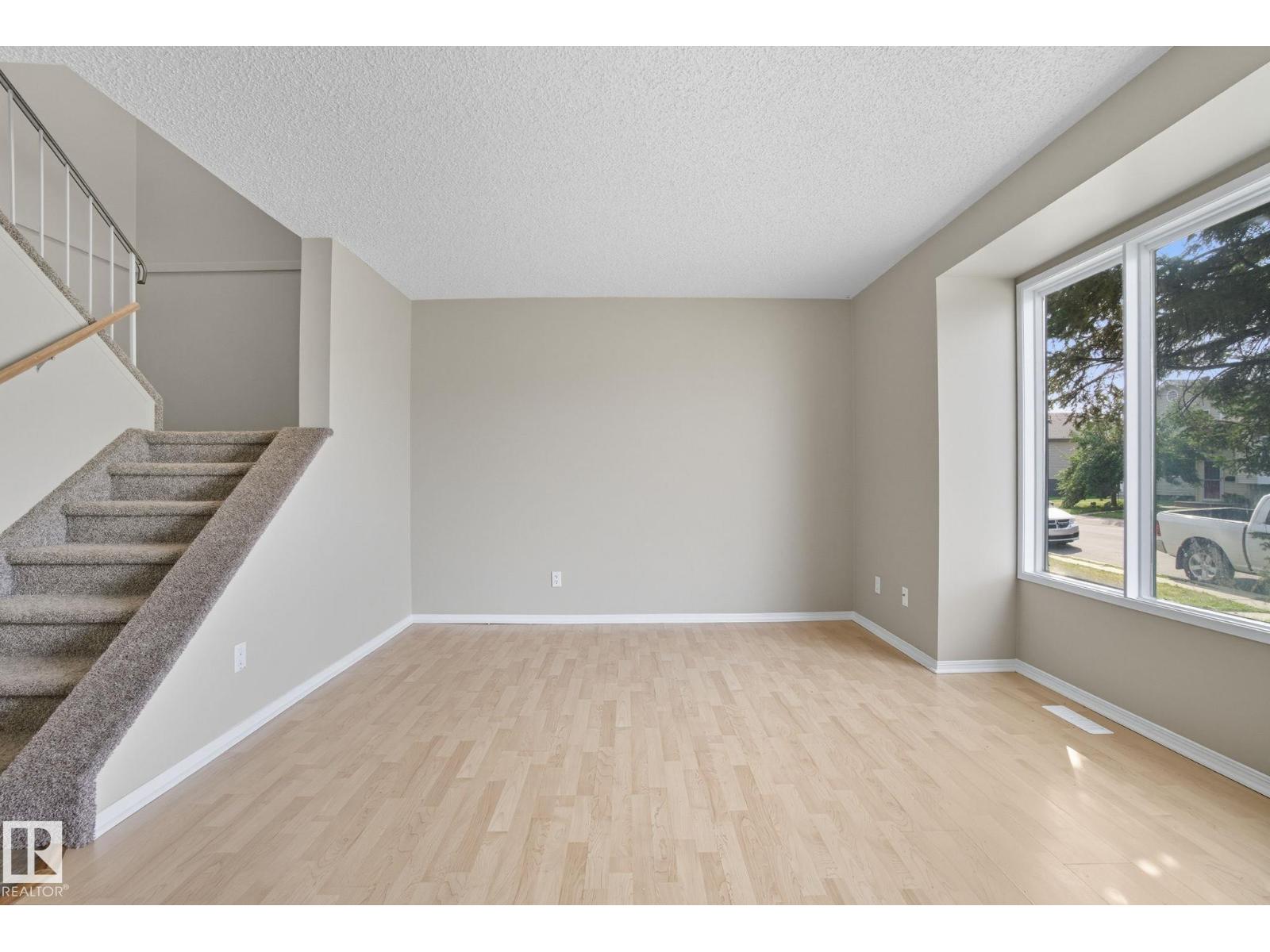 121 Kirkwood Wy Nw, Edmonton, Alberta  T6L 5J7 - Photo 13 - E4460251