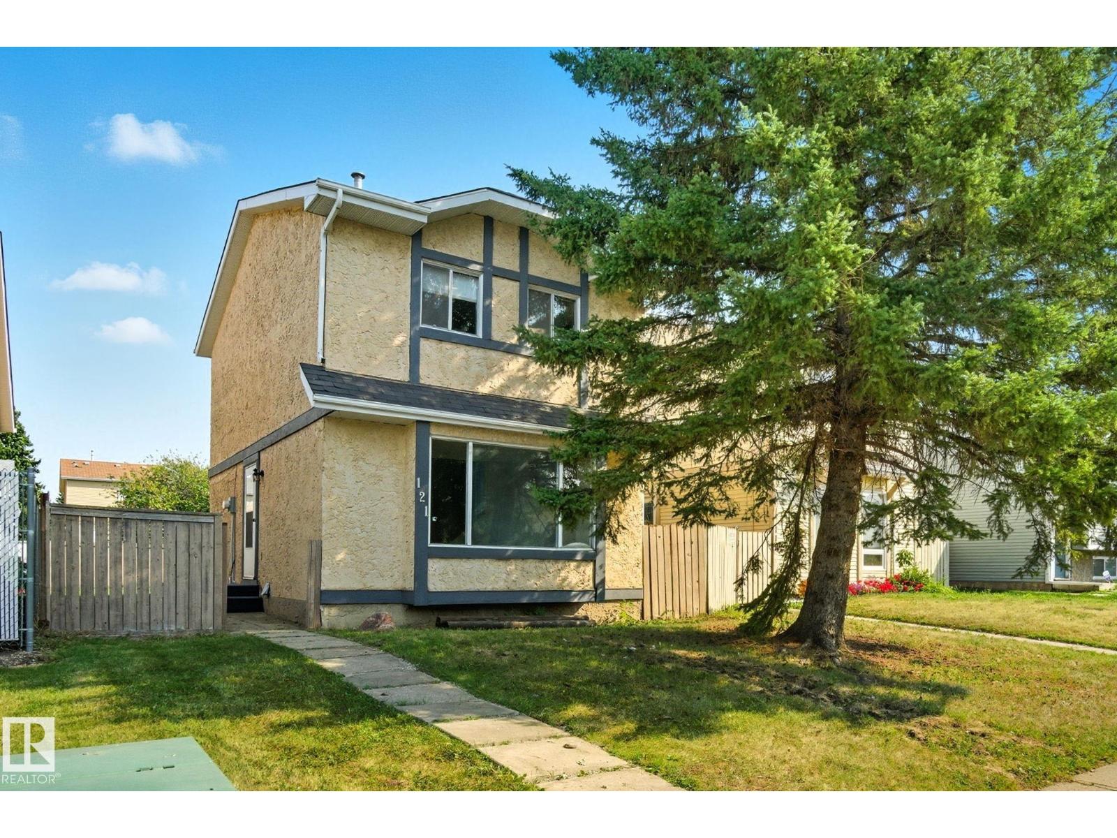 121 Kirkwood Wy Nw, Edmonton, Alberta  T6L 5J7 - Photo 2 - E4460251