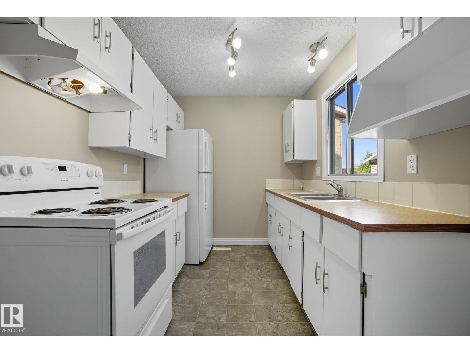 121 Kirkwood Wy Nw, Edmonton, Alberta  T6L 5J7 - Photo 18 - E4460251