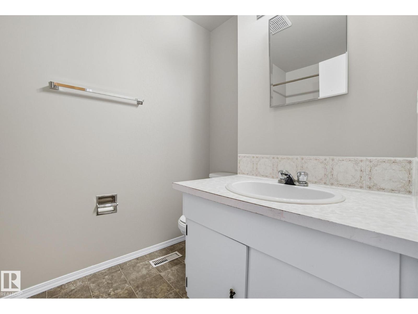 121 Kirkwood Wy Nw, Edmonton, Alberta  T6L 5J7 - Photo 29 - E4460251