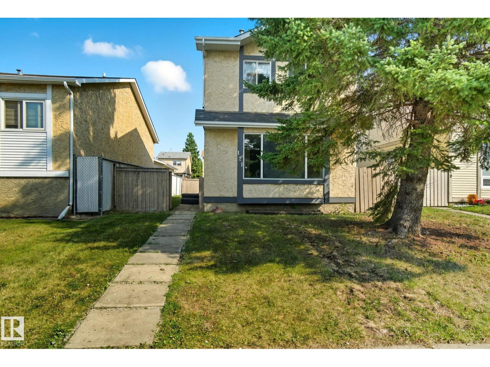 121 Kirkwood Wy Nw, Edmonton, Alberta  T6L 5J7 - Photo 3 - E4460251