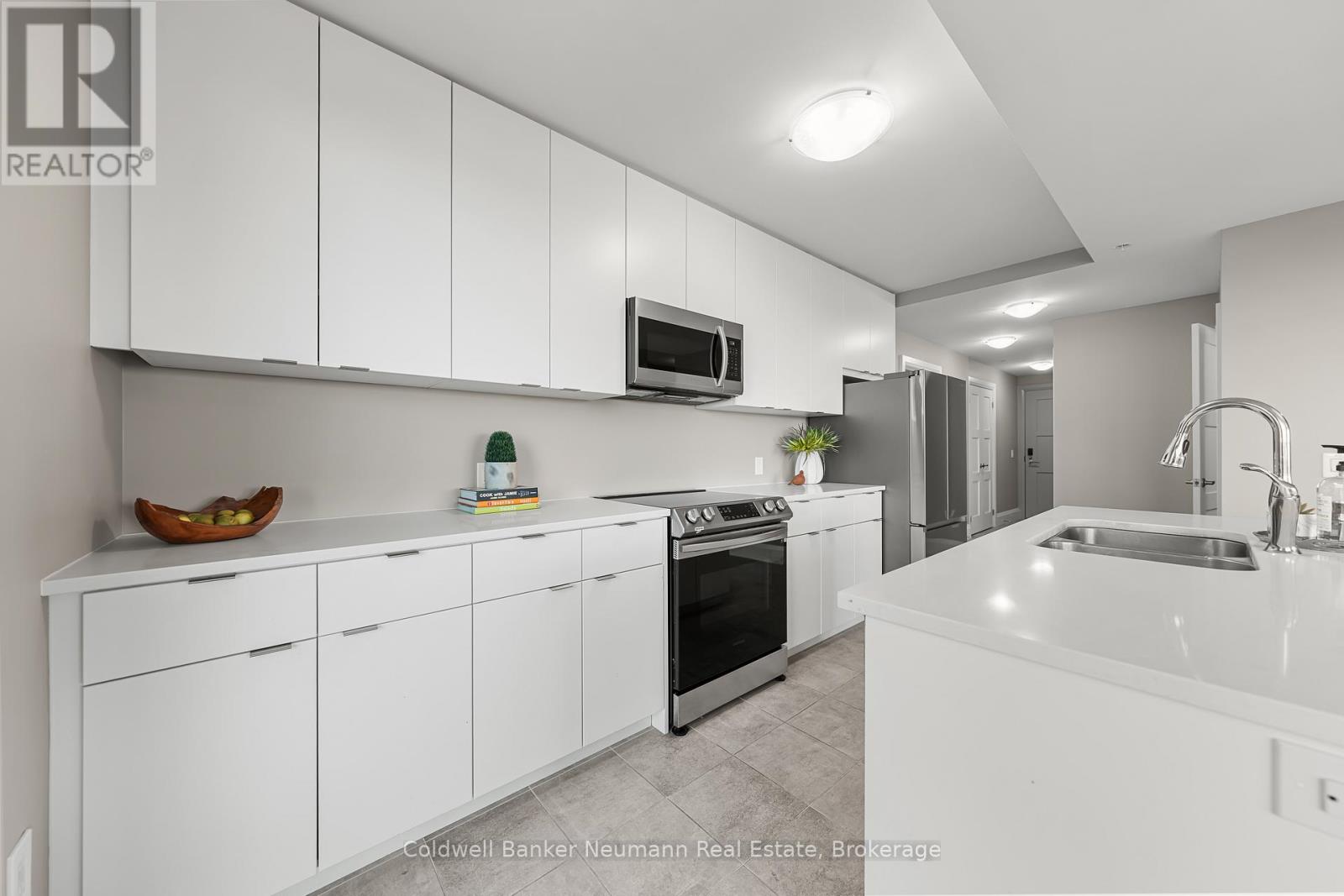 802 - 73 Arthur Street, Guelph, Ontario  N1E 0S6 - Photo 4 - X12437841