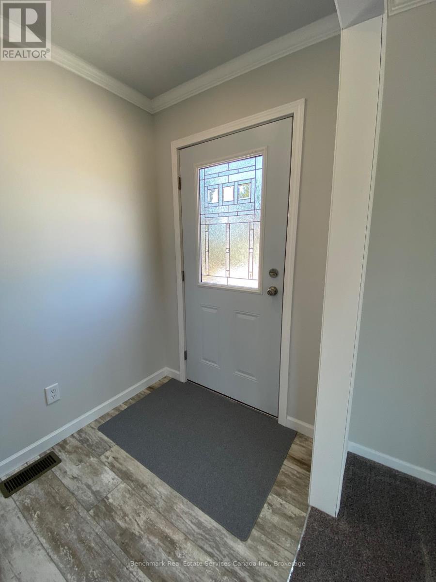 210 Spruce Drive, West Grey, Ontario  N4N 3B8 - Photo 12 - X12437909