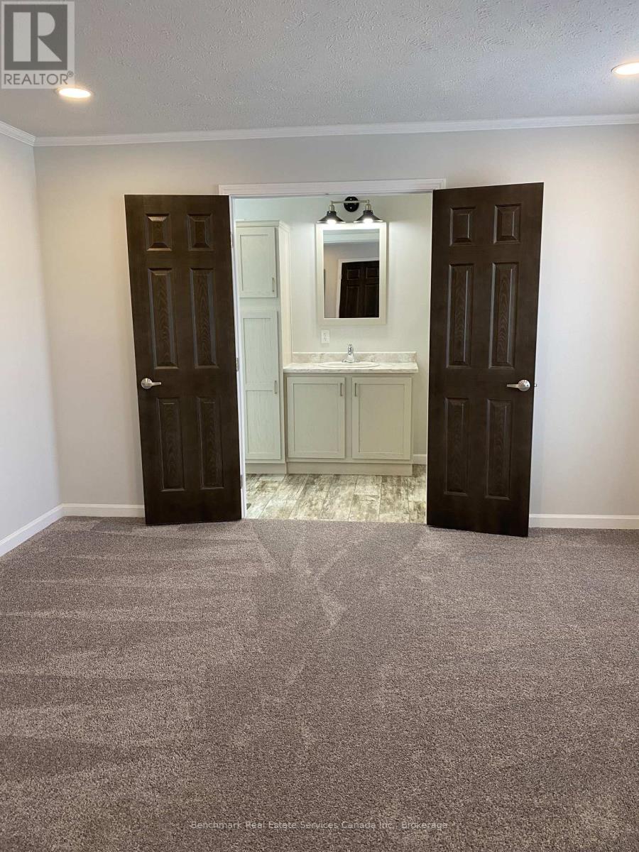 210 Spruce Drive, West Grey, Ontario  N4N 3B8 - Photo 15 - X12437909