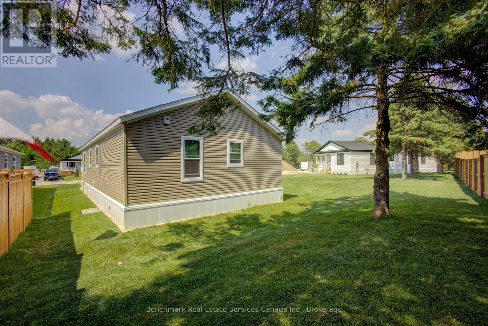 210 Spruce Drive, West Grey, Ontario  N4N 3B8 - Photo 21 - X12437909