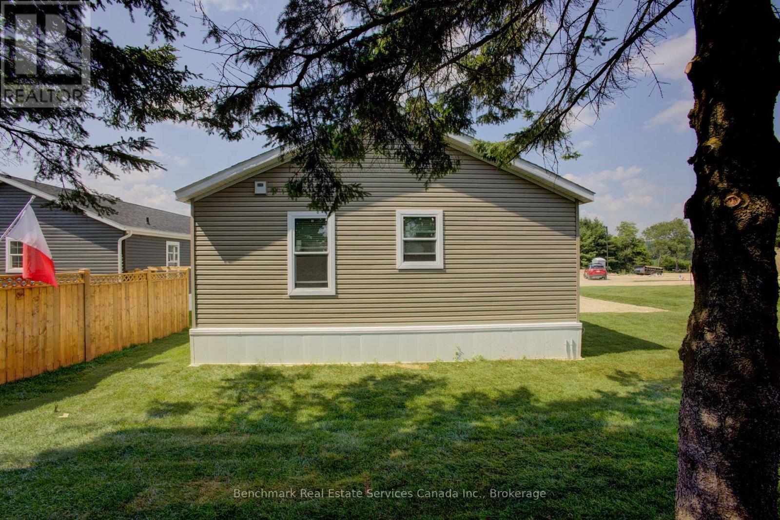 210 Spruce Drive, West Grey, Ontario  N4N 3B8 - Photo 22 - X12437909