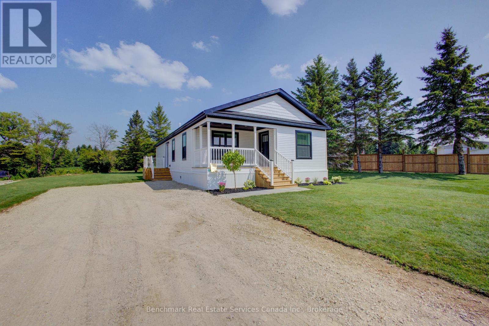 212 SPRUCE DRIVE, West Grey, Ontario