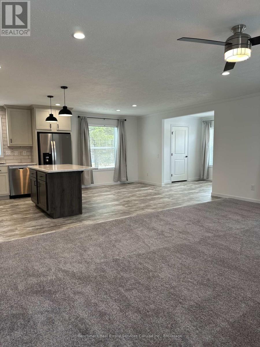 212 Spruce Drive, West Grey, Ontario  N4N 3B8 - Photo 9 - X12437910